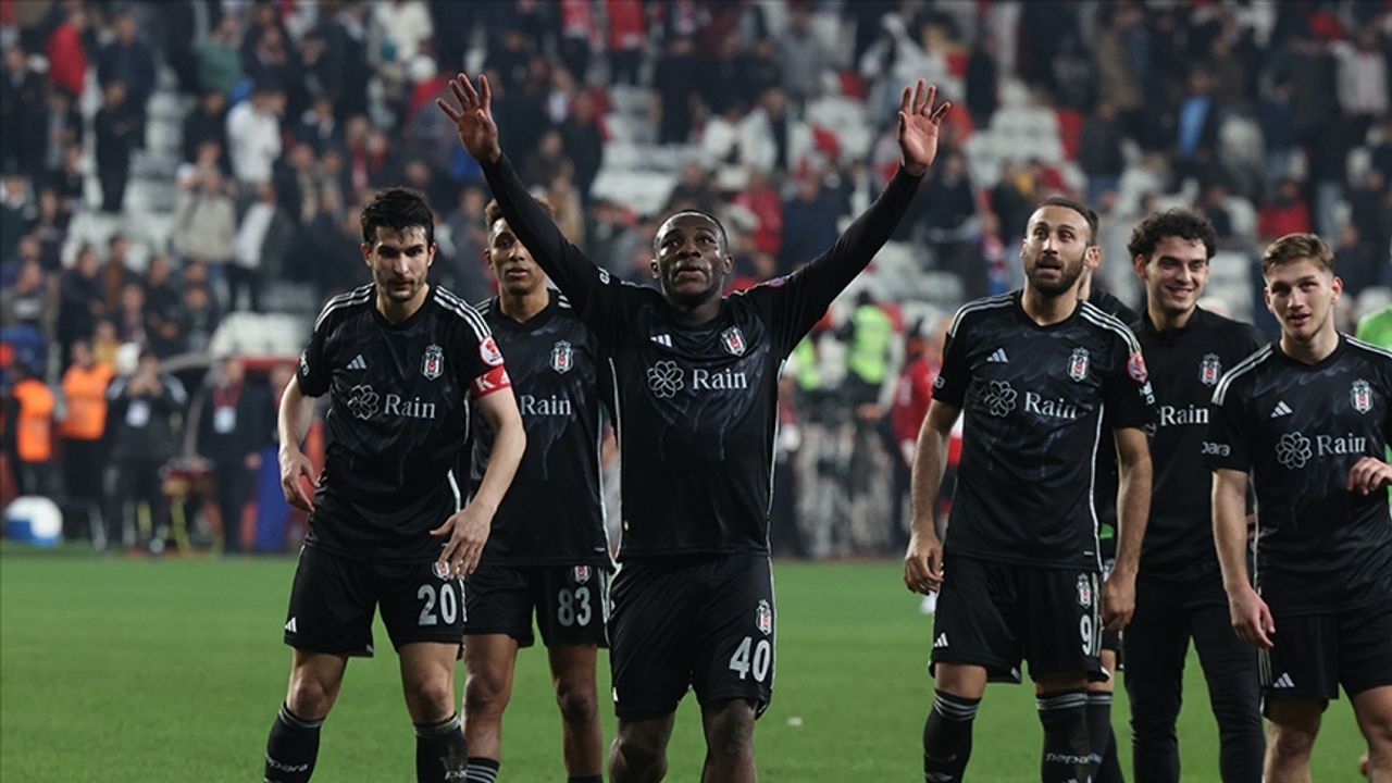 Beşiktaş, Süper Lig'de yarın Kayserispor'un konuğu olacak