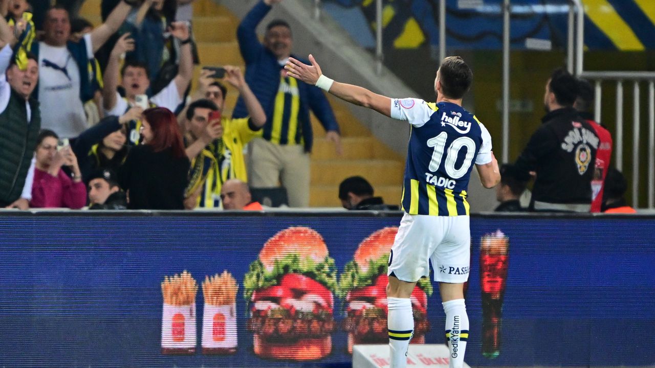 Fenerbahçe, Adana Demirspor'u evinde yendi