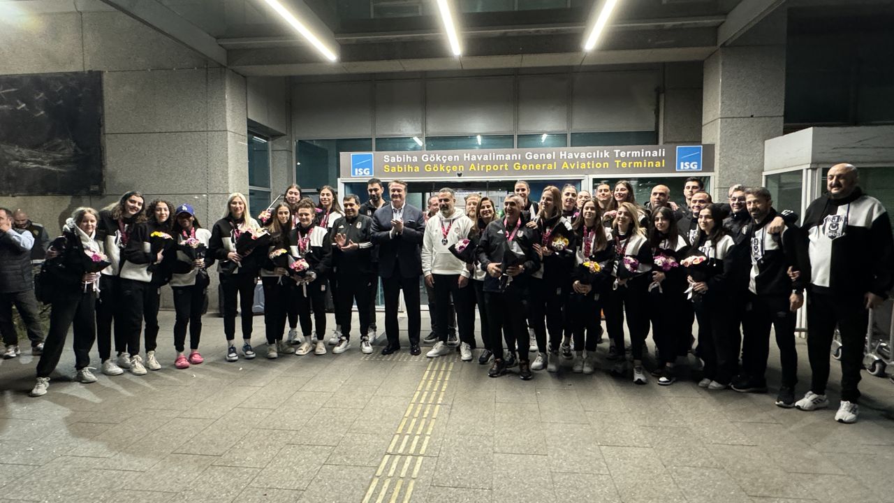 FIBA Kadınlar Avrupa Kupası'nda ikinci olan Beşiktaş BOA İstanbul'a döndü