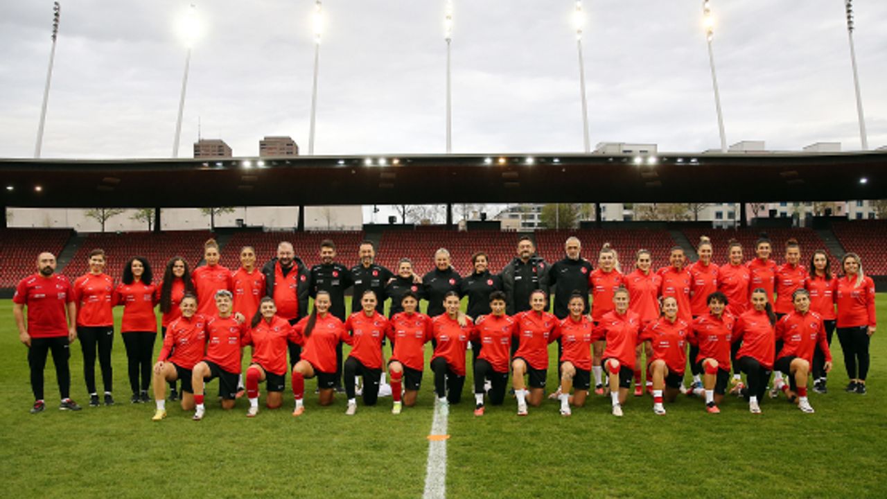 A Milli Kadın Futbol Takımı, İsviçre maçının hazırlıklarını tamamladı