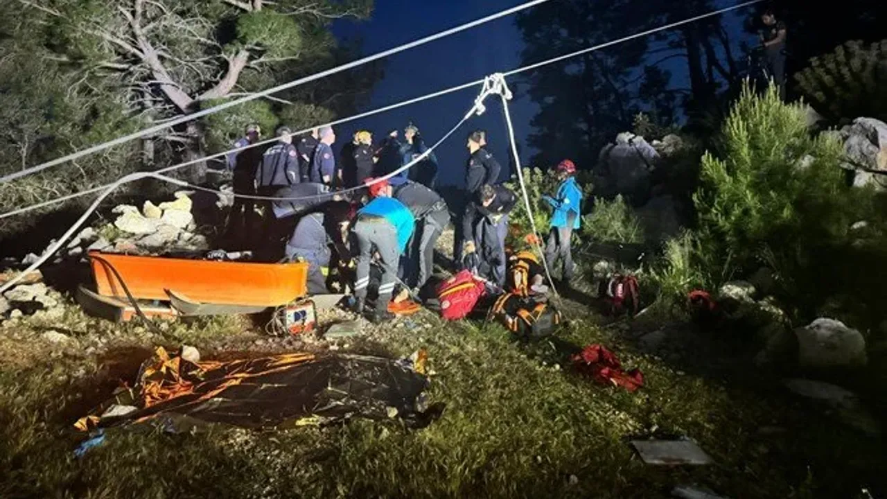 Antalya'daki teleferik kazasında 19 kabindeki 137 kişi kurtarıldı