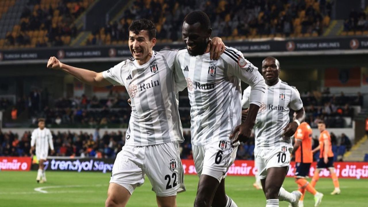 İlk yarı sonucu: Başakşehir 0 - Beşiktaş 1