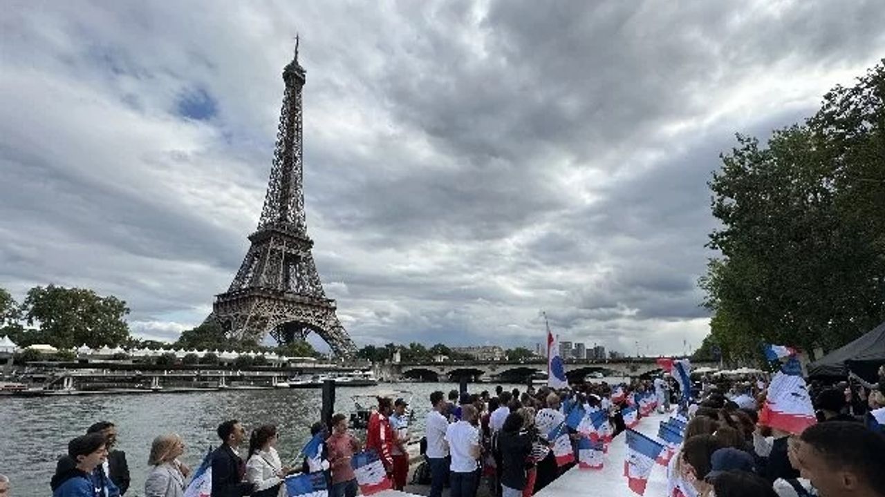 Paris Olimpiyatları öncesi Seine Nehri'nde kirlilik uyarısı