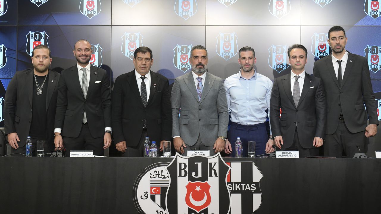 Beşiktaş'ta Dusan Alimpijevic için imza töreni düzenledi