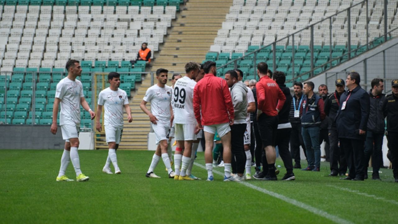 Vanspor, Bursaspor maçının 22. dakikasında sahadan çekildi