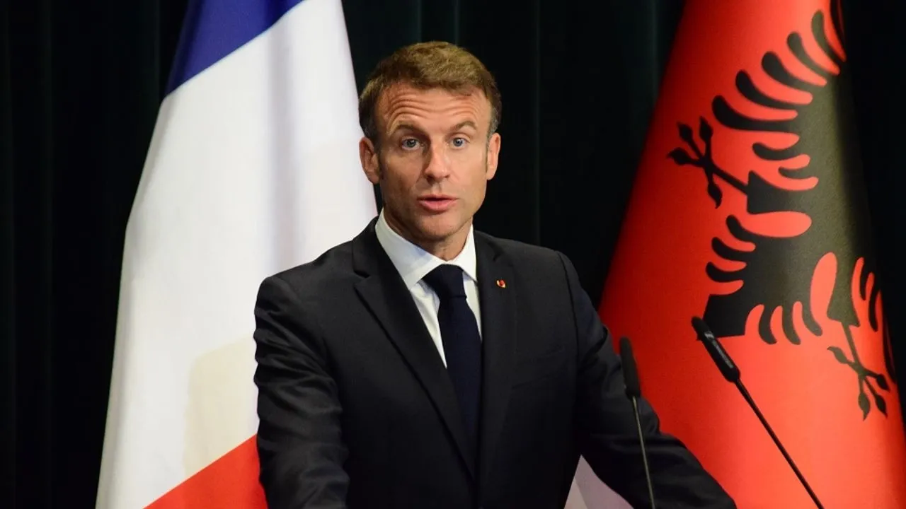 Fransa Cumhurbaşkanı Macron, Yeni Kaledonya'da olağanüstü hal ilan edilmesini istedi
