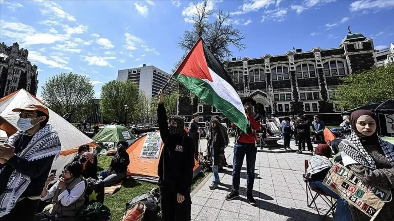 Libya'da üniversite öğrencilerinin Gazze'ye destek gösterileri devam ediyor
