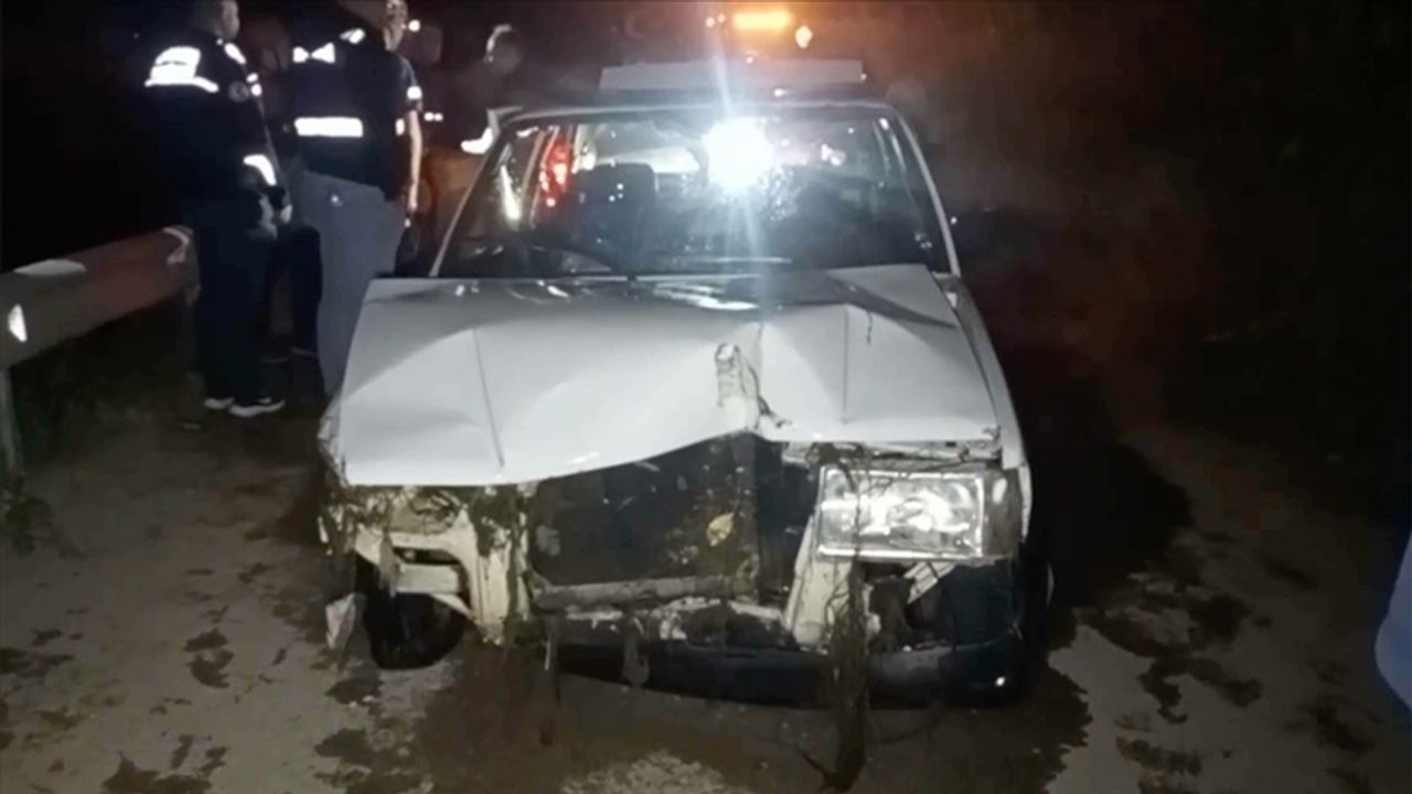 Antalya'da otomobil dereye uçtu: 2 kişi kayıp
