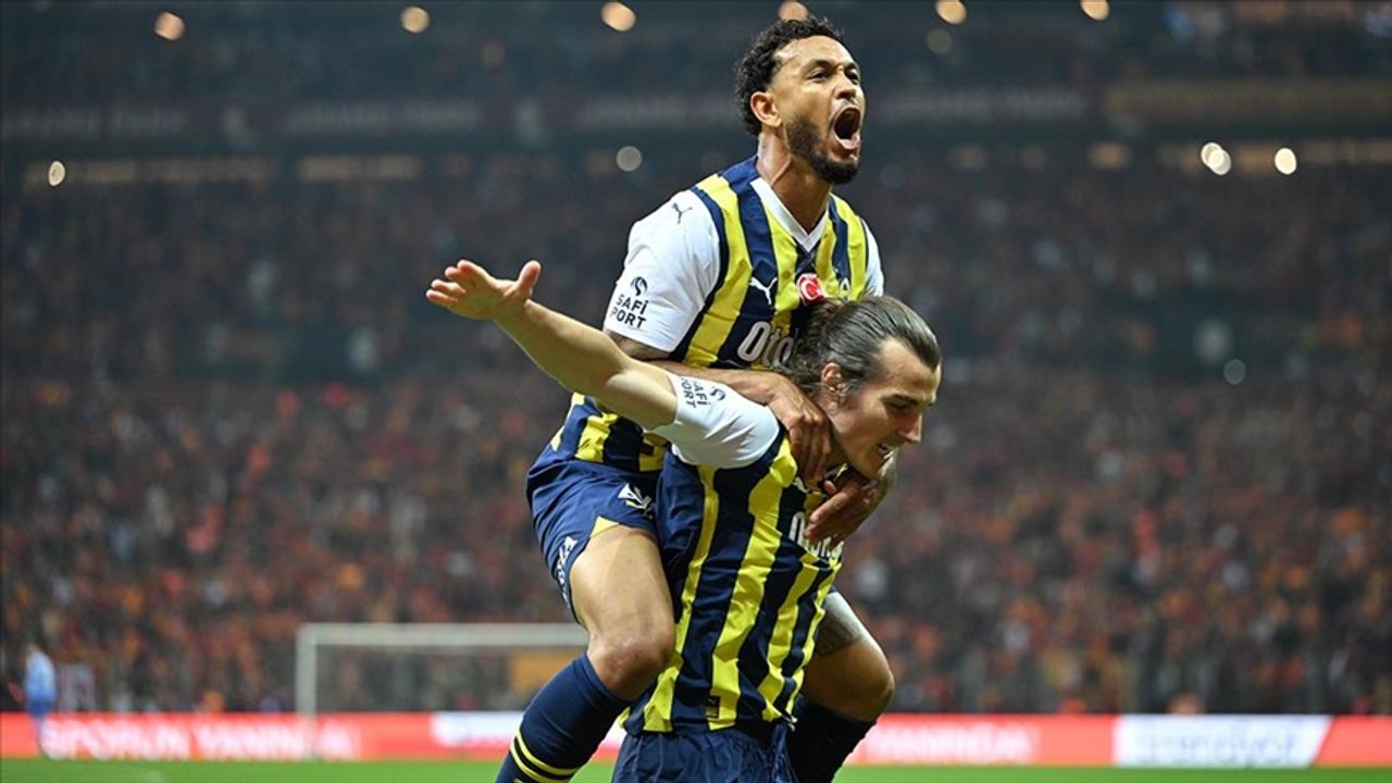 Fenerbahçe, deplasmanda Galatasaray'ı yenerek puan farkını 3'e düşürdü