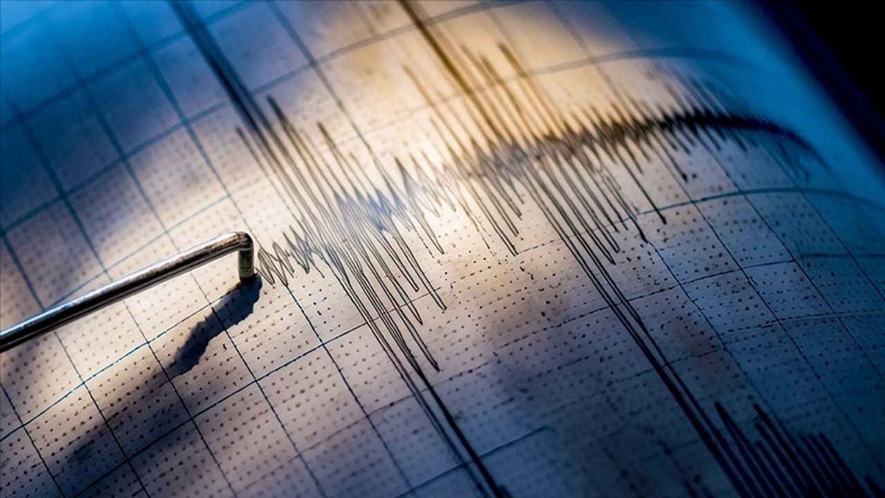 Pasifik'teki ada ülkesi Vanuatu'da 6,1 büyüklüğünde deprem