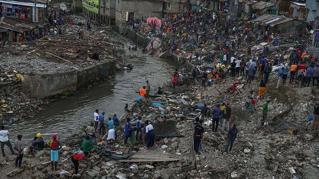 Dünyanın dört bir yanındaki sel felaketlerinde mayısta yaklaşık 1000 kişi hayatını kaybetti