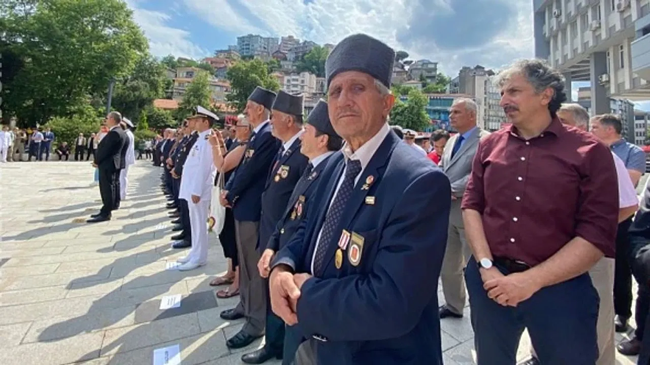 Zonguldak'ın kurtuluşunun 103. yıl dönümü kutlandı, Uzun Mehmet anıldı