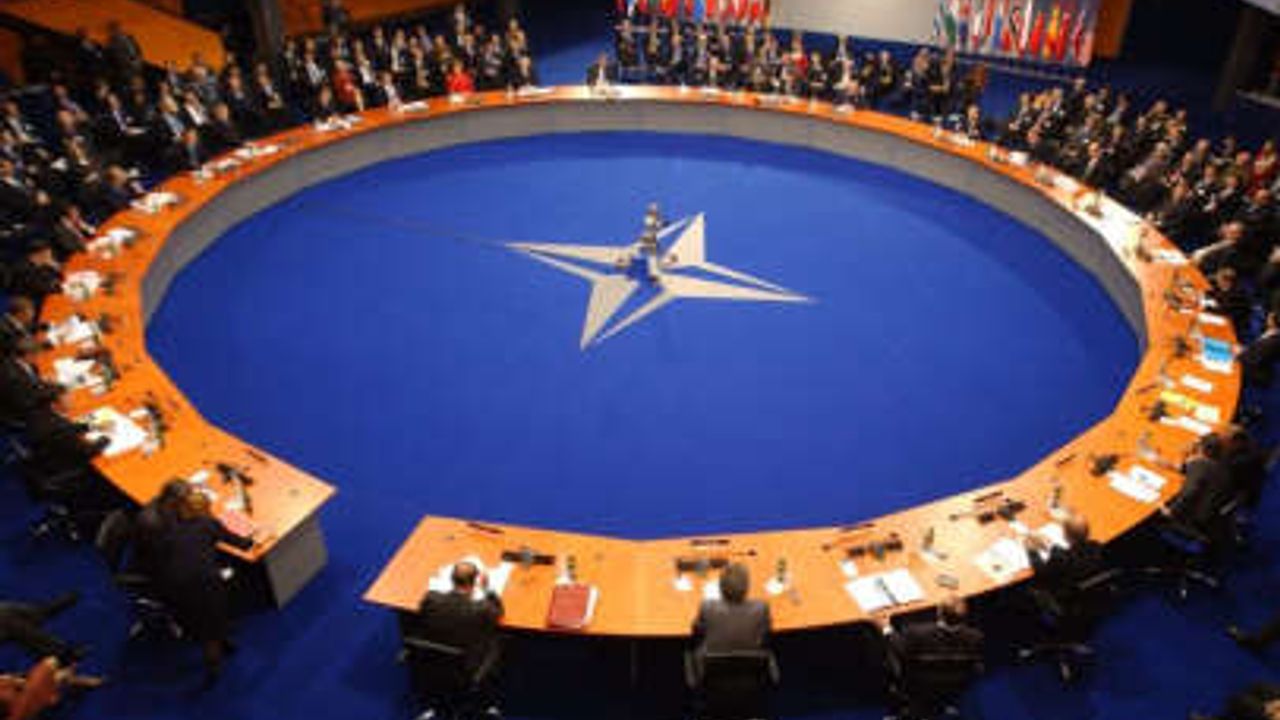 NATO ülkeleri savunma harcamalarını artırdı
