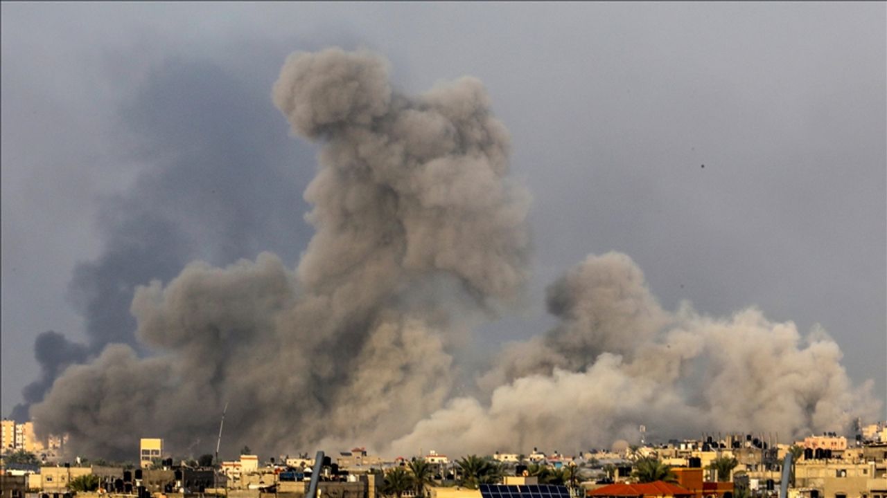 İsrail'in Gazze'de UNRWA'ya bağlı eğitim kurumunu hedef aldığı saldırıda 4 kişi öldü