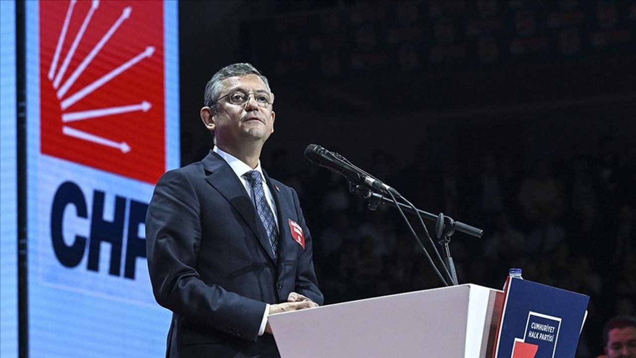 CHP Genel Başkanı Özel, televizyon programında soruları yanıtladı