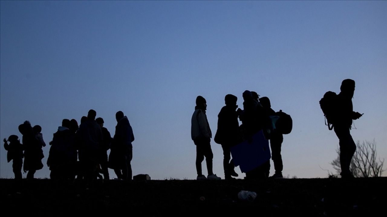 Edirne ve Tekirdağ'da 51 düzensiz göçmen yakalandı