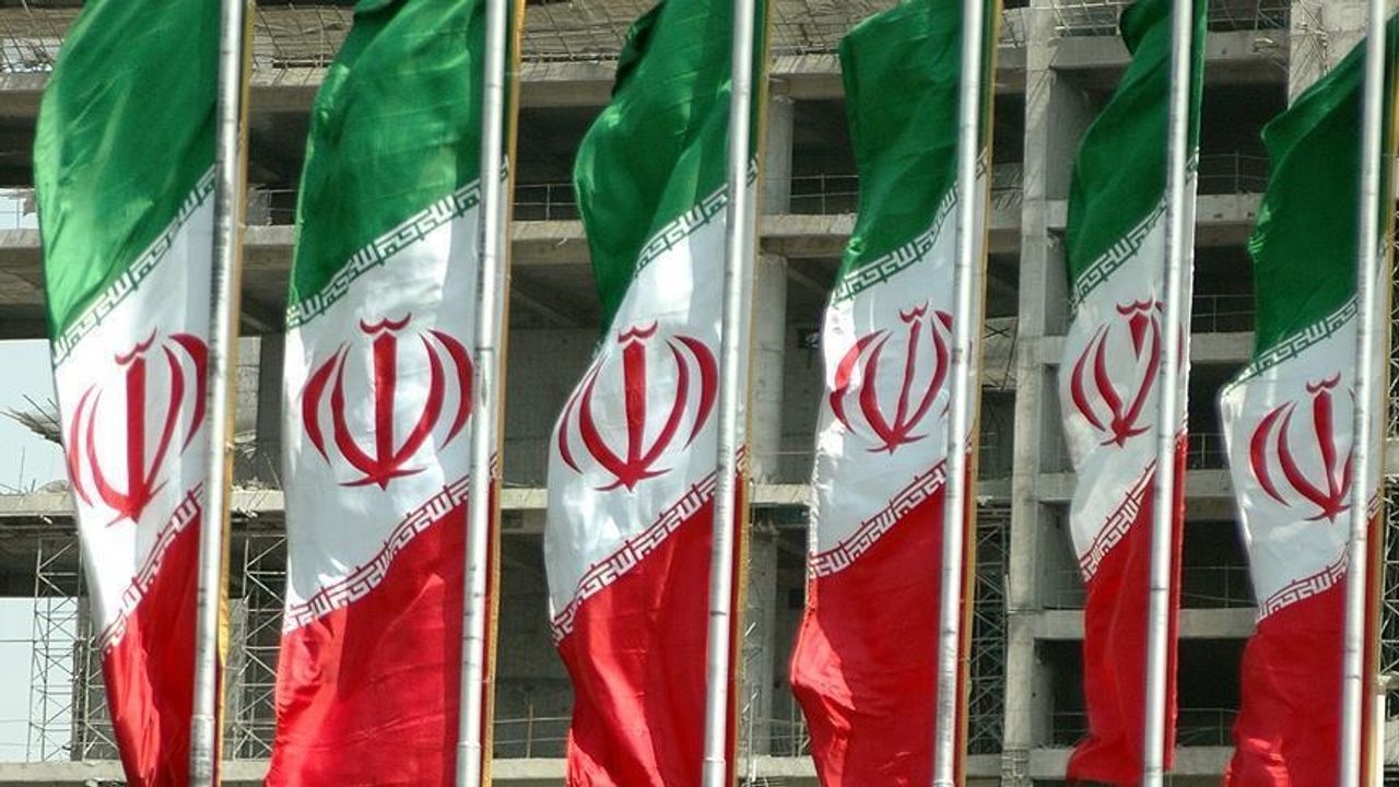 İran'dan Kanada'nın Devrim Muhafızlarını 