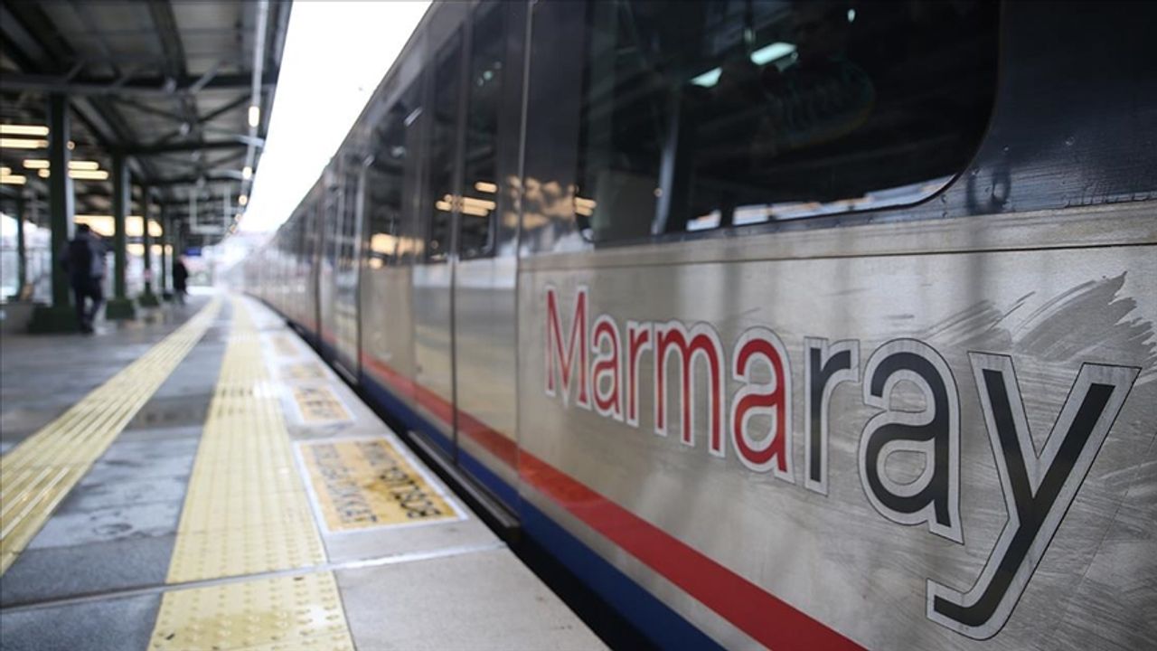 Üsküdar'da Marmaray istasyonunda kavga eden 10 kişi yakalandı