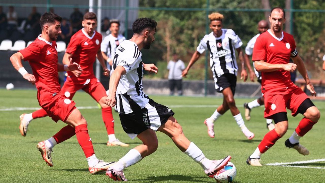 Beşiktaş, ilk hazırlık maçında Ümraniyespor ile 0-0 berabere kaldı