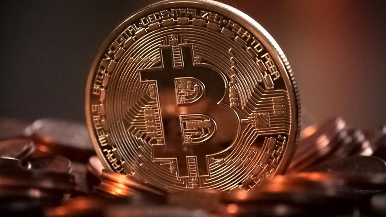 Bitcoin'in fiyatı 65 bin dolara yaklaştı