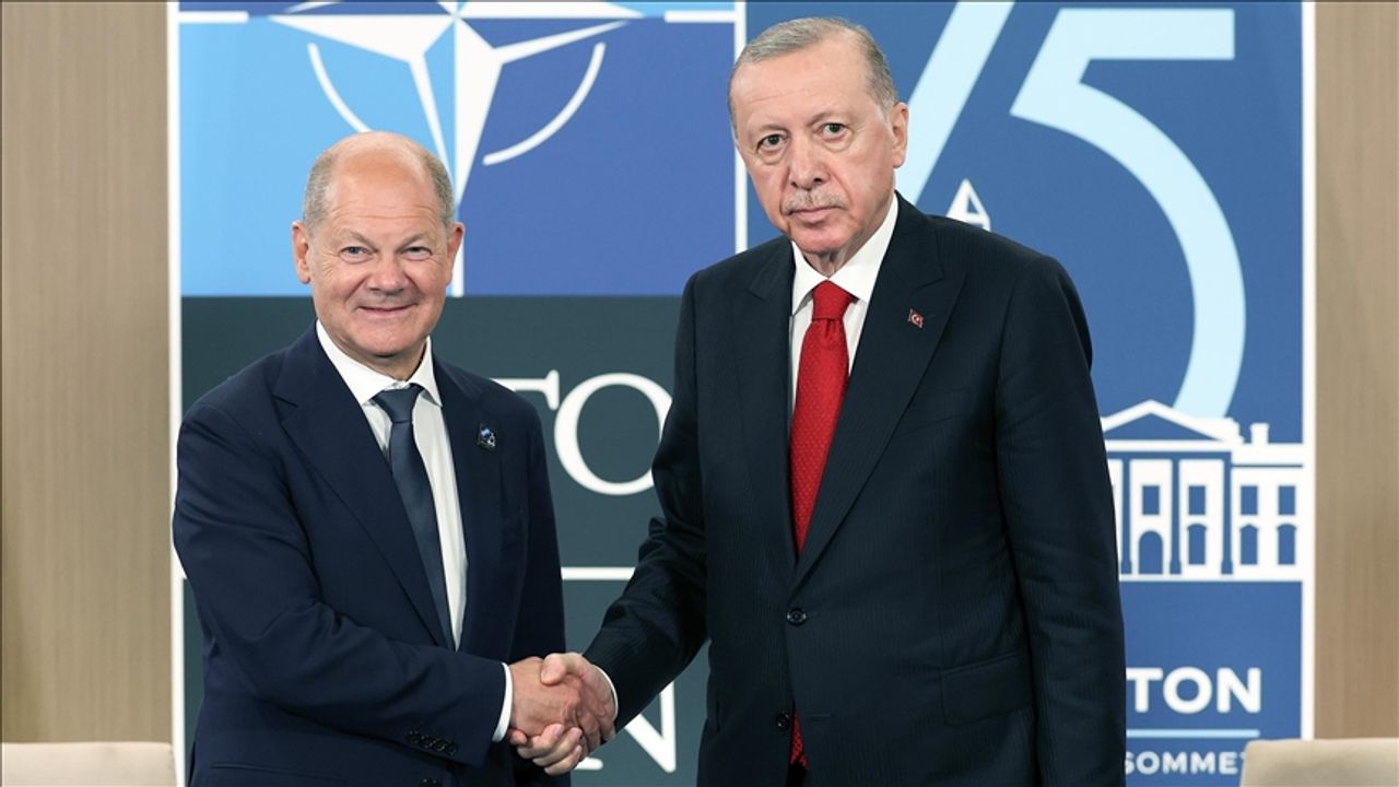 Cumhurbaşkanı Erdoğan, Olaf Scholz ile bir araya geldi