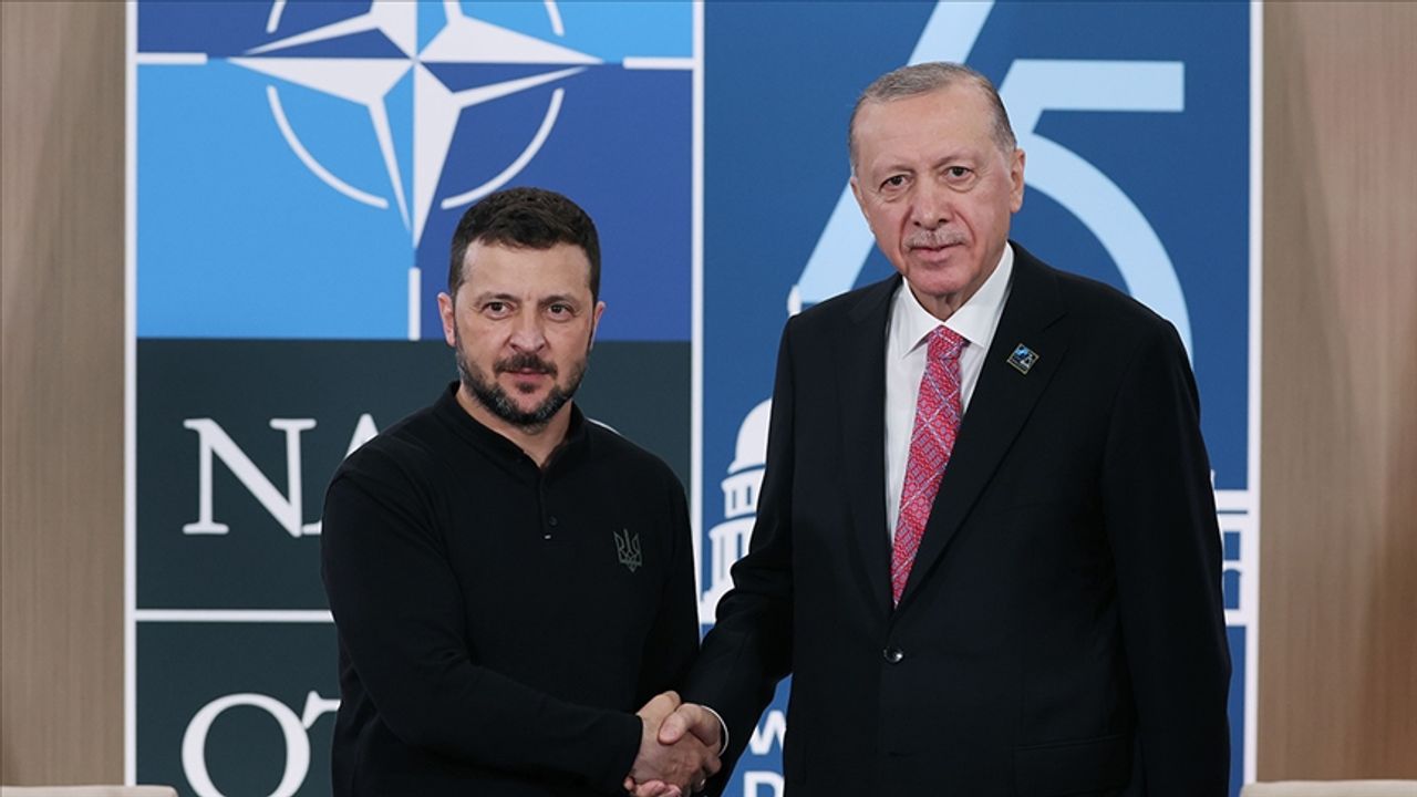 Cumhurbaşkanı Erdoğan, Zelenskiy ile bir araya geldi