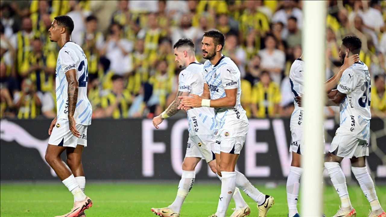 Fenerbahçe, Hull City'yi 5-1 mağlup etti