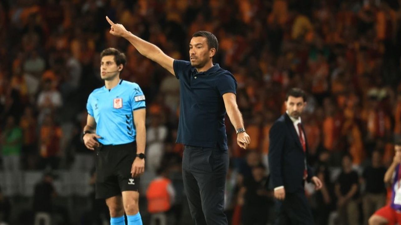 Giovanni van Bronckhorst: Oyuncularımla gurur duyuyorum