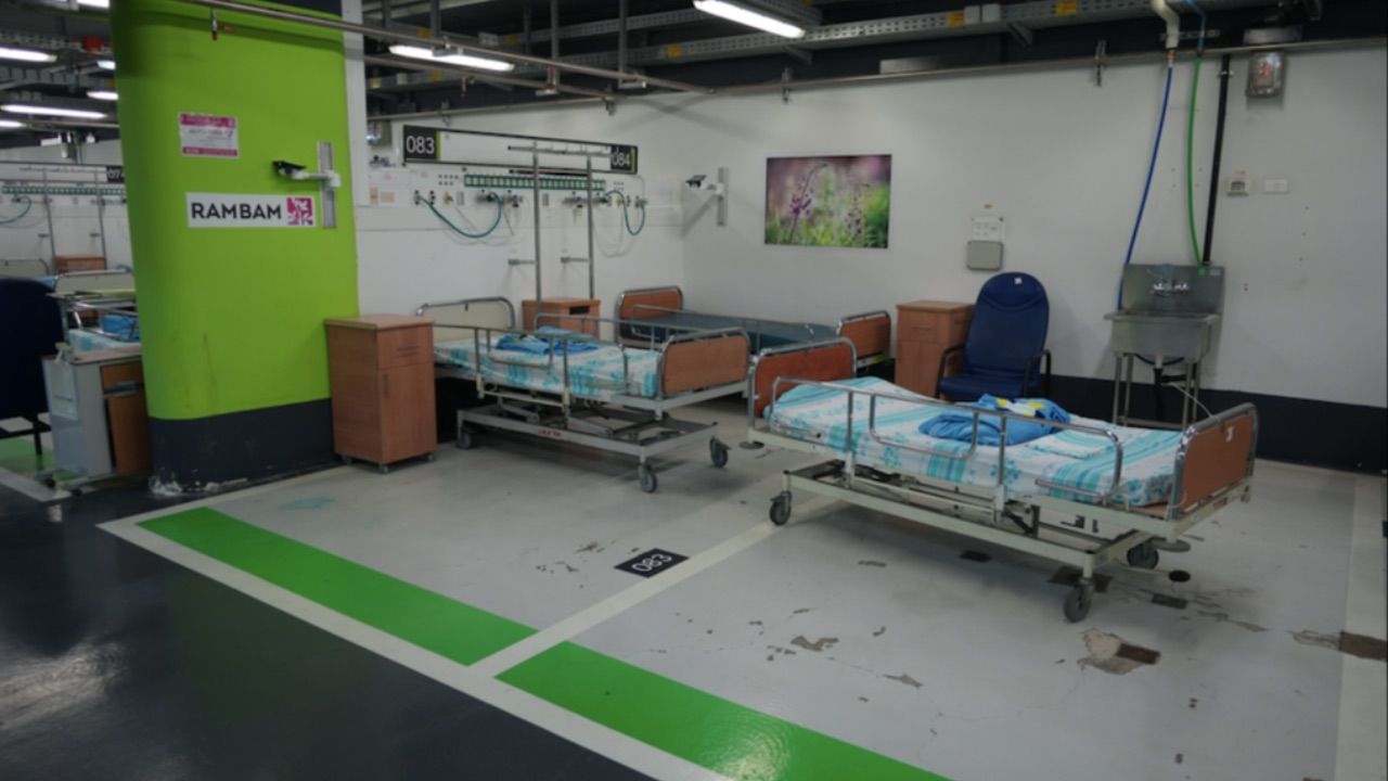 İsrail'de hastane otoparkı acil servise dönüştürüldü