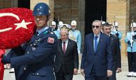 Cumhurbaşkanı Erdoğan, Anıtkabir'i ziyaret etti