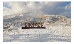 Erciyes’e kar yağdı