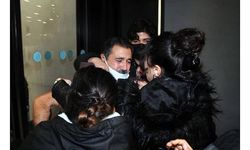 Tahliye olan müzisyenler İstanbul'da gözyaşlarıyla karşılandı