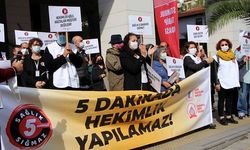 Taksim'de hekimlerden 'süre' protestosu