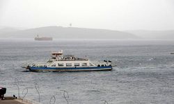 Çanakkale'de feribot seferlerine fırtına iptali