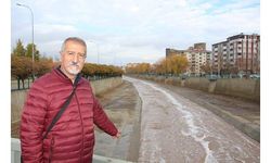 Oltu Çayı yine köpürdü