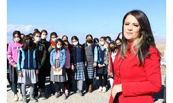 Şükran öğretmen: Kızların okullu olması bize en büyük hediye