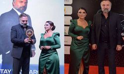 Ünlü Oyuncu Oktay Kaynarca, Oya Ulucan’dan Ödülünü Aldı!