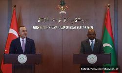Bakan Çavuşoğlu, Maldivler’de mevkidaşıyla ortak basın toplantısında konuştu