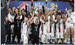 Beşiktaş kupasını aldı