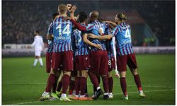 DİNMEZ BU FIRTINA!
