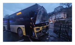 Fatih'te İETT otobüsleri çarpıştı: 8 yaralı