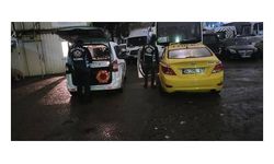 Fransız turisti alıkoyup darp eden taksiciye ev hapsi