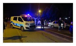 Polisten kaçarken kaza yapan otomobildeki 4 kişi yaralandı