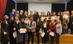 65’ten 30 yaşa hanımlardan diksiyon başarısı