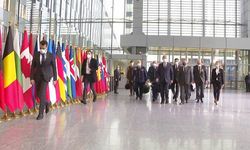 Bakan Akar, Brüksel’deki NATO Karargahı’na geldi