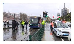Eyüpsultan'da tramvay kadına çarptı 