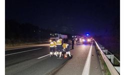 Otoyolda karşıya geçerken otomobilin çarptığı Afgan genç öldü