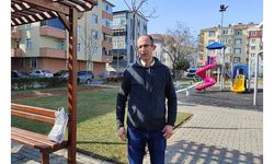 Parkta bulduğu 135 bin lirayı polise teslim etti