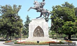 SAMSUN ATATÜRK HEYKELİ ve ANITI’NIN ONUR DUYULAN ÖYKÜSÜ