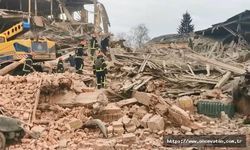 Sumy’de yıkılan yerleşim yerlerinde kutarma çalışmaları sürüyor